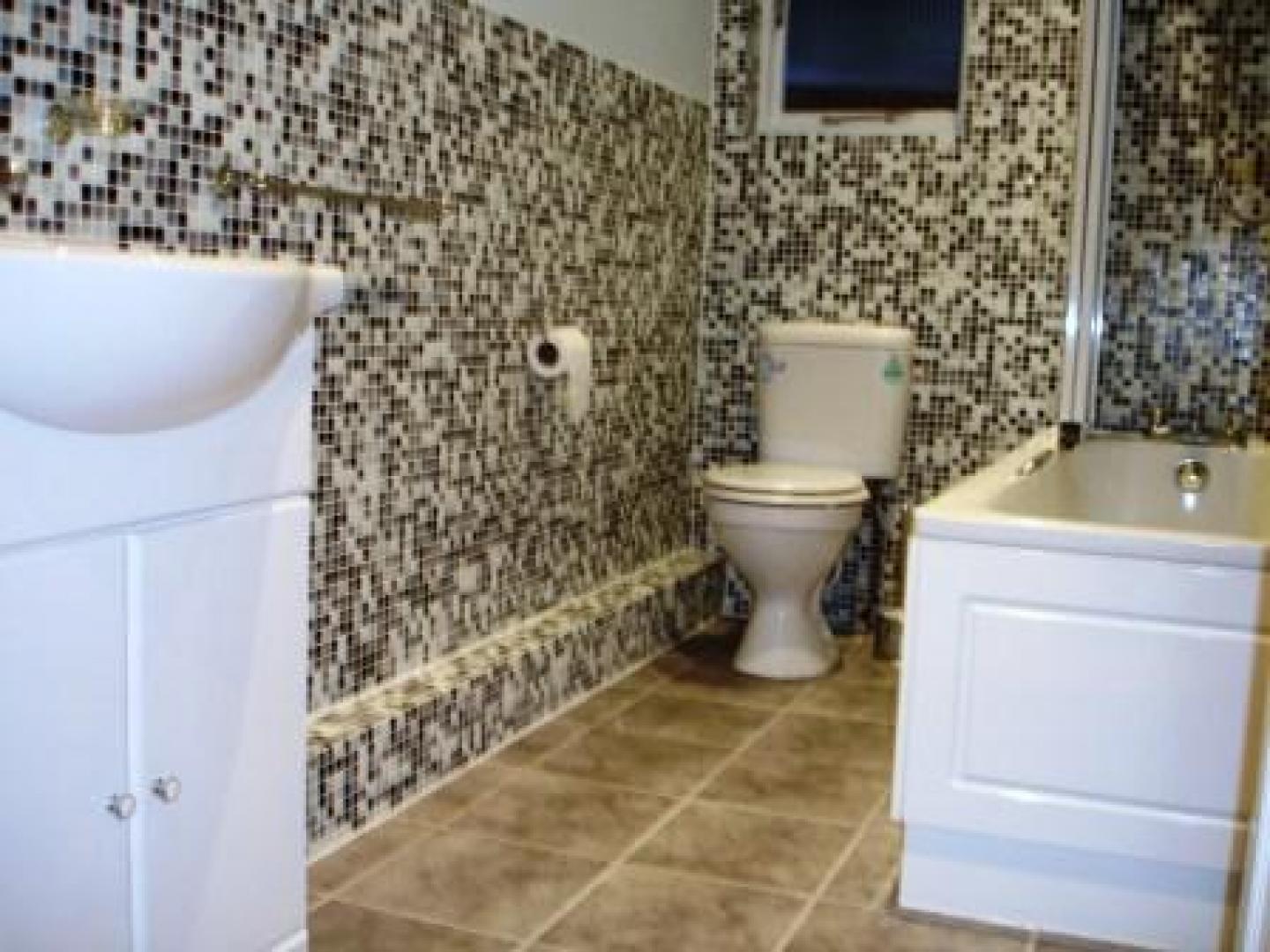 			2 Bedroom, 1 bath, 1 reception Flat			 Riffel Road, WILLESDEN GREEN